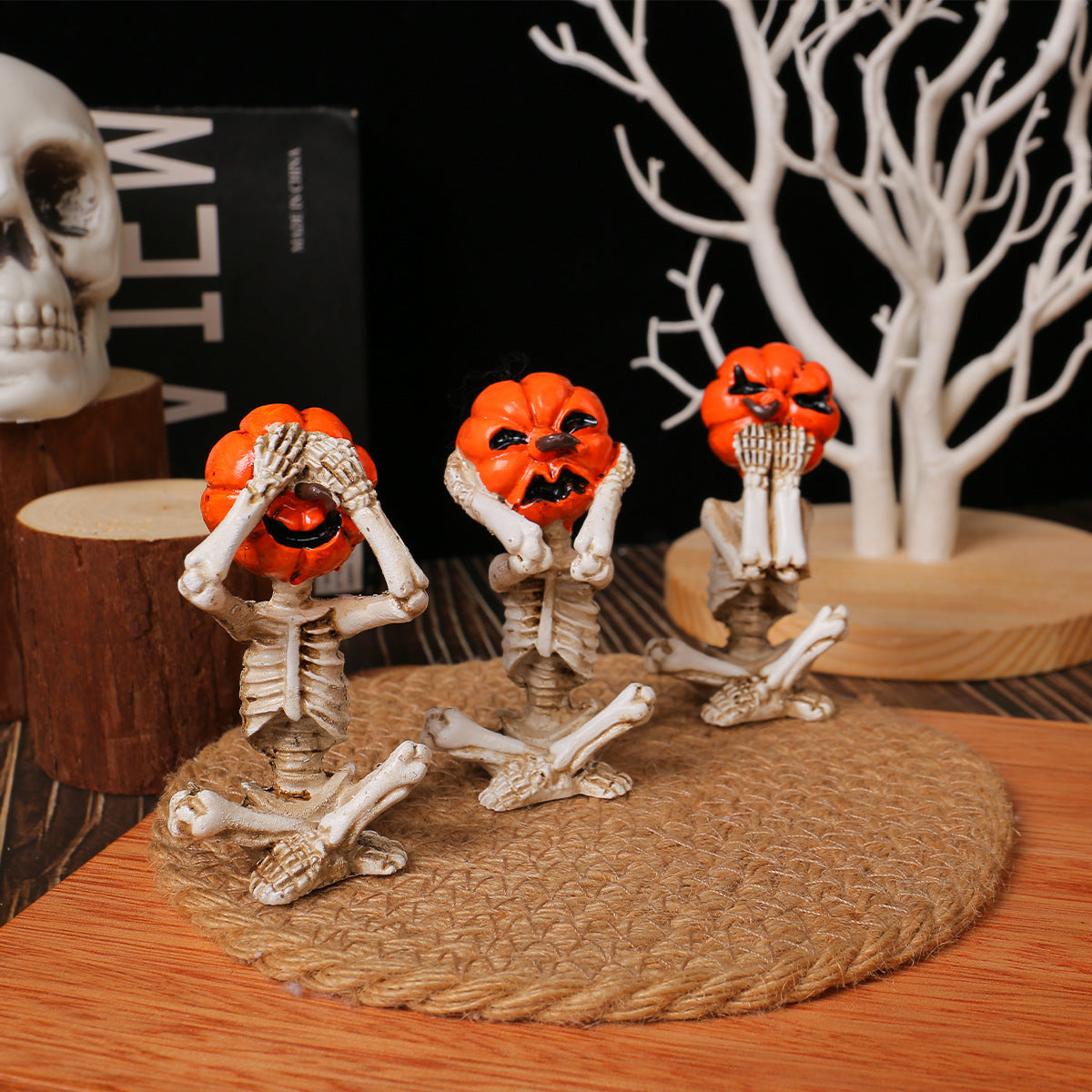 Halloween Decoration Set – Three Talking Pumpkin Skeleton Figurines for Party and Atmospheric Decoration